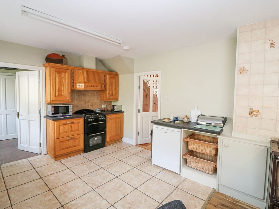 Fridge, microwave, dishwasher, toaster