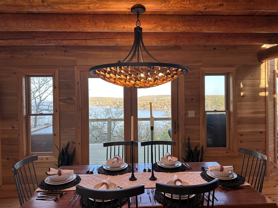 Dinner on the lake!