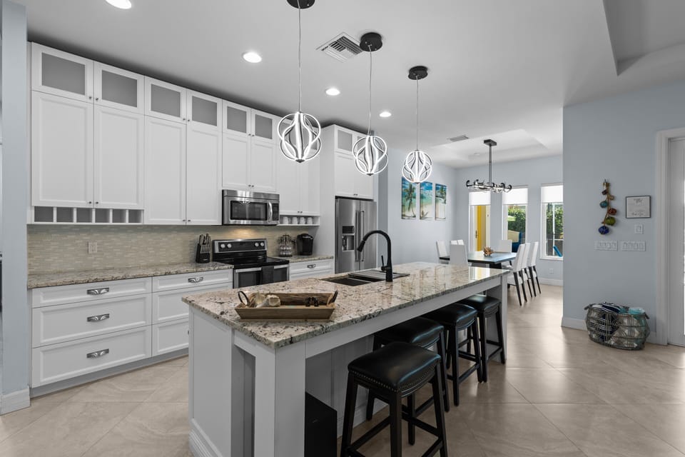 House, Multiple Beds, Pool Access, Pool View (Sunrise Island Retreat) | Private kitchen | Fridge, microwave, oven, stovetop