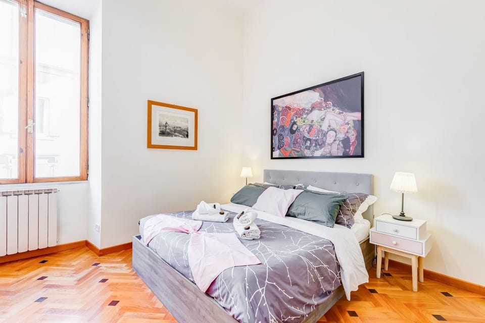 Apartment Colosseo - Two Bedroom Villa, Sleeps 10 Villa in Rome