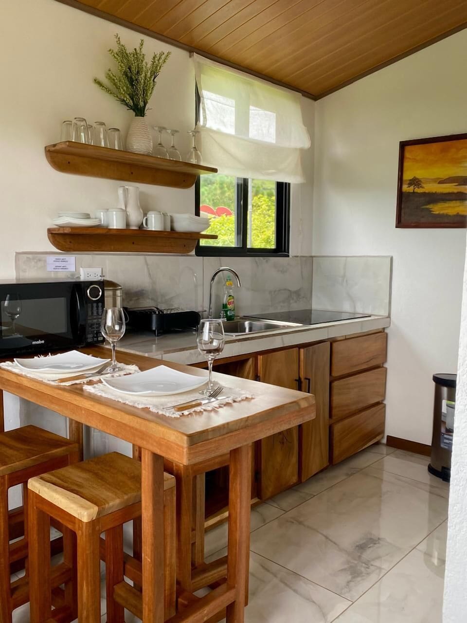 Deluxe Studio, Mountain View | Private kitchen | Fridge, microwave, stovetop, cookware/dishes/utensils