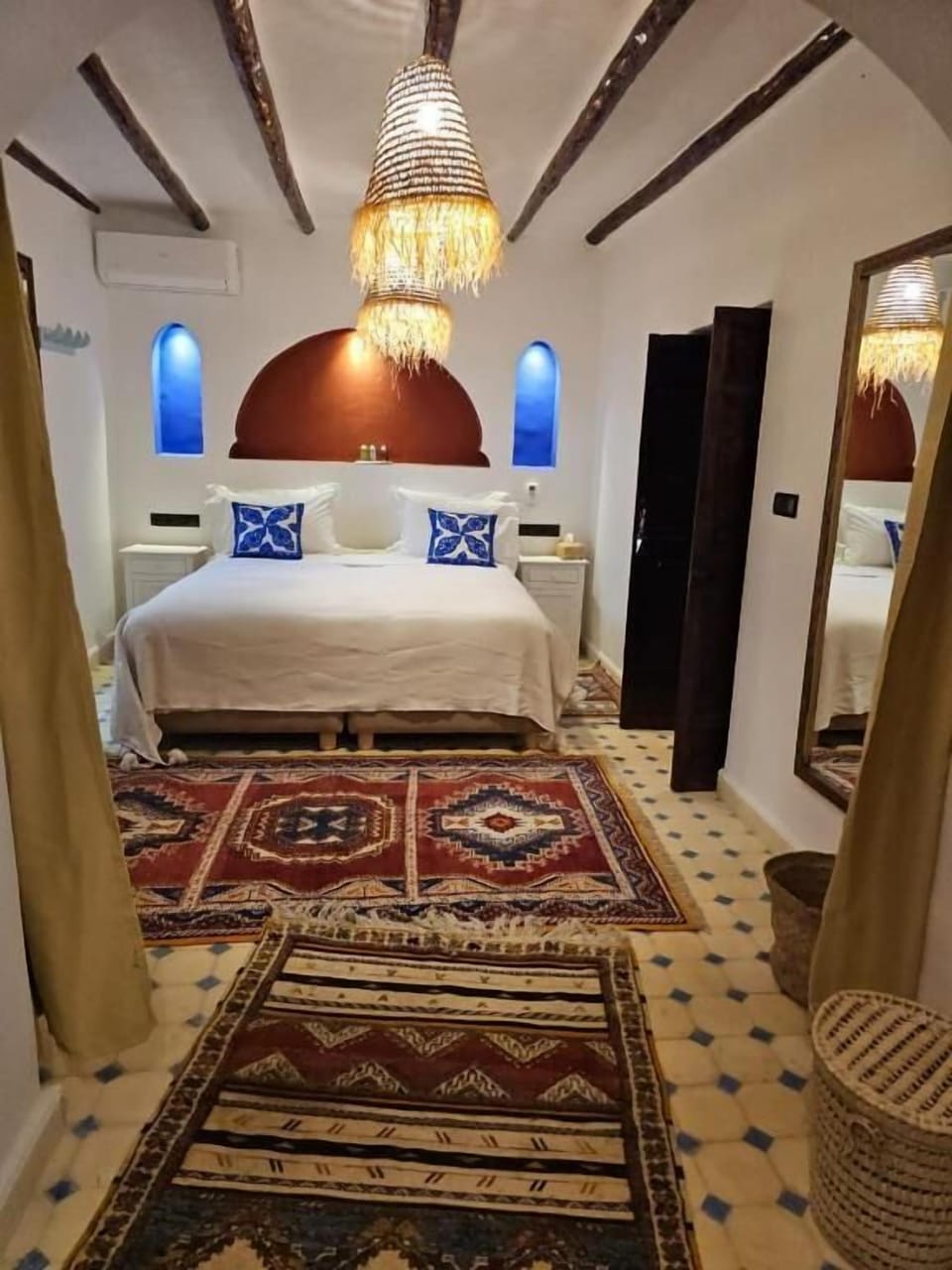 Deluxe Suite, Mountain View | Free WiFi