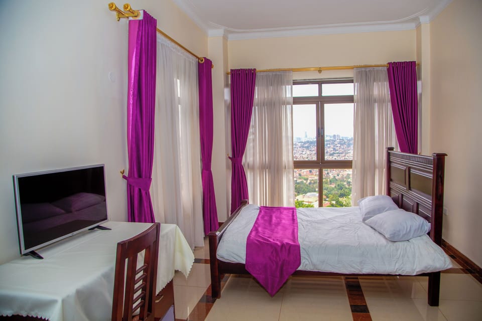 Deluxe Double Room | In-room safe, desk, laptop workspace, iron/ironing board