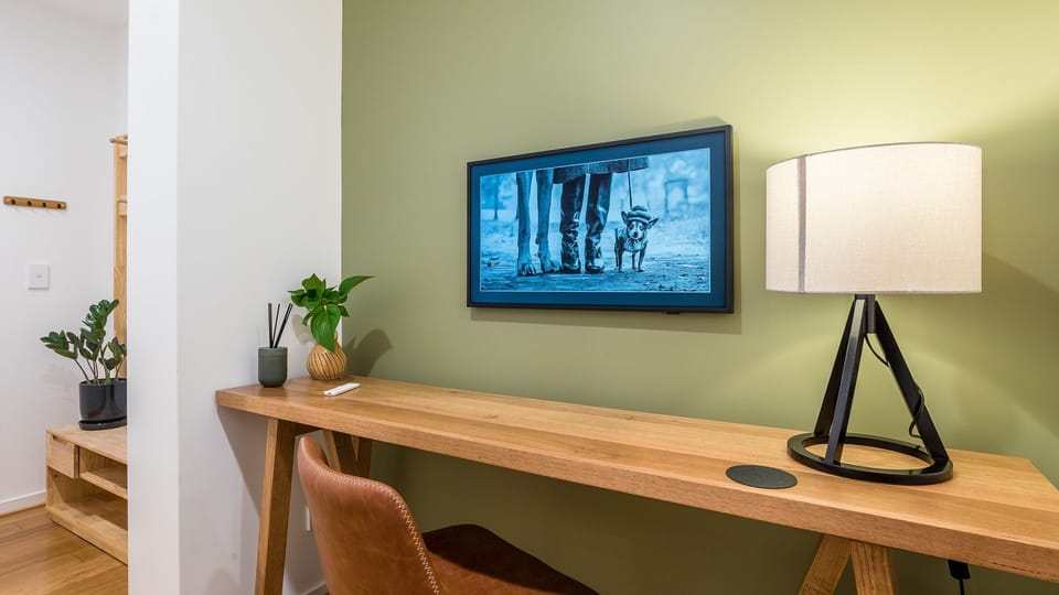 Seamlessly blend productivity and pleasure! We understand the need for a dedicated space, and this stylish, custom workspace is the perfect solution.