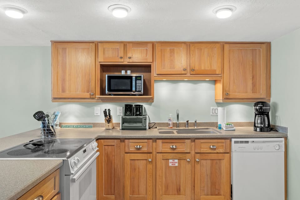Pinnacle Port Unit B2-505 06