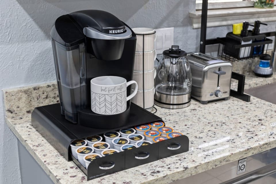 Start your morning right at the dedicated coffee bar with Keurig, toaster, and kettle – all the caffeine options you need to fuel your vacation adventures!