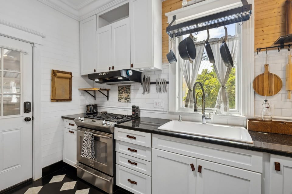 Gas stove top and oven, Refrigerator, Dishwasher, Microwave, Keurig coffee machine, Blender.