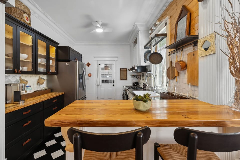 Gas stove top and oven, Refrigerator, Dishwasher, Microwave, Keurig coffee machine, Blender.