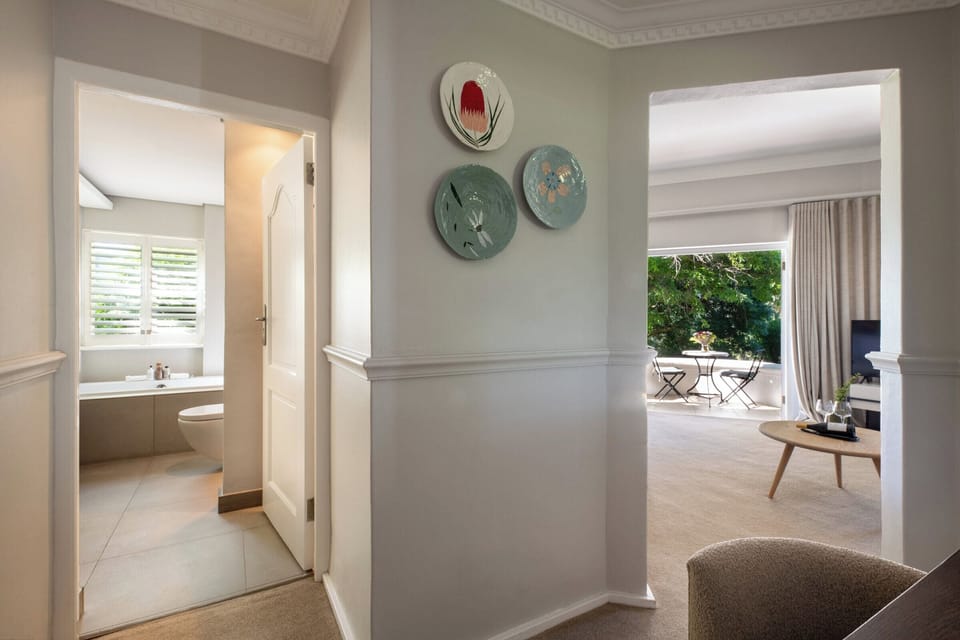 Room (Merlot) | 1 bedroom, Egyptian cotton sheets, premium bedding, free minibar