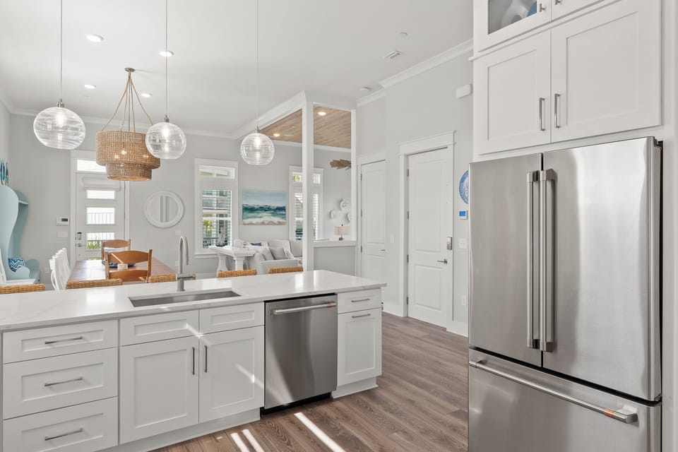 Fully equipped kitchen.