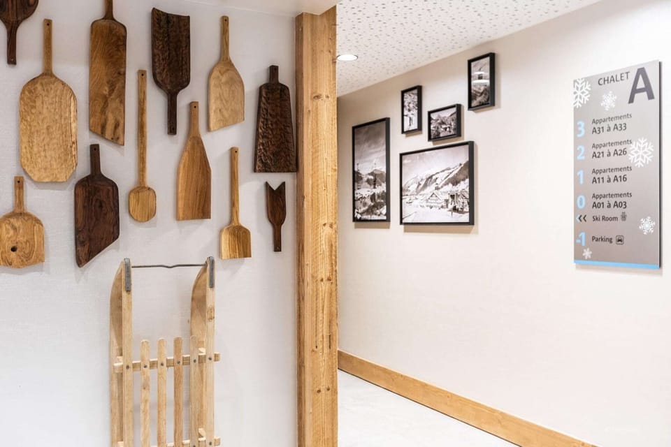 Entrance / Reception