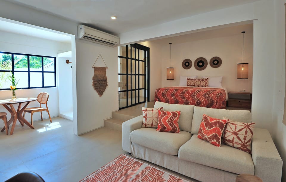 Deluxe Suite | Desk, laptop workspace, iron/ironing board, free WiFi