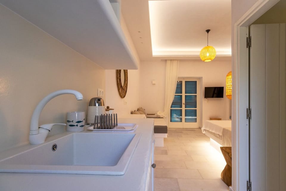 House | 1 bedroom, desk, soundproofing
