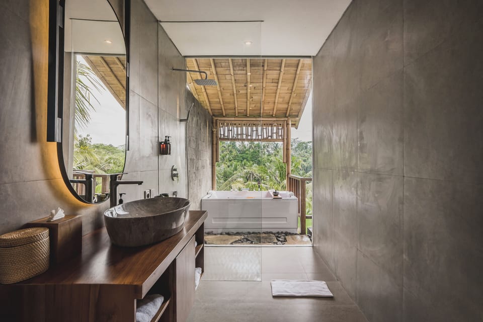  One Bedroom Villa with Hot tub | Minibar, blackout drapes, free WiFi, bed sheets