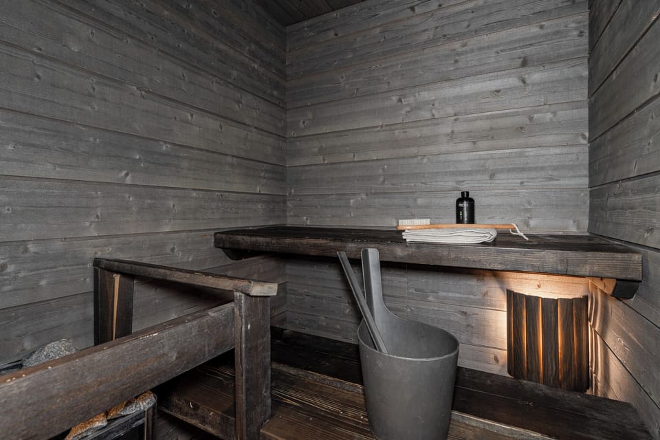 Spacious 2BR Cabin at Riihivuori Peak House in Finland