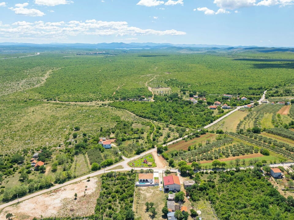 Natural Environment, Aerial Photography, Bird'S-Eye View, Landscape, Natural Landscape, Plain, Residential Area, Ecoregion, Rural Area, Land Lot