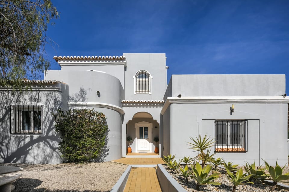 Villa | Exterior