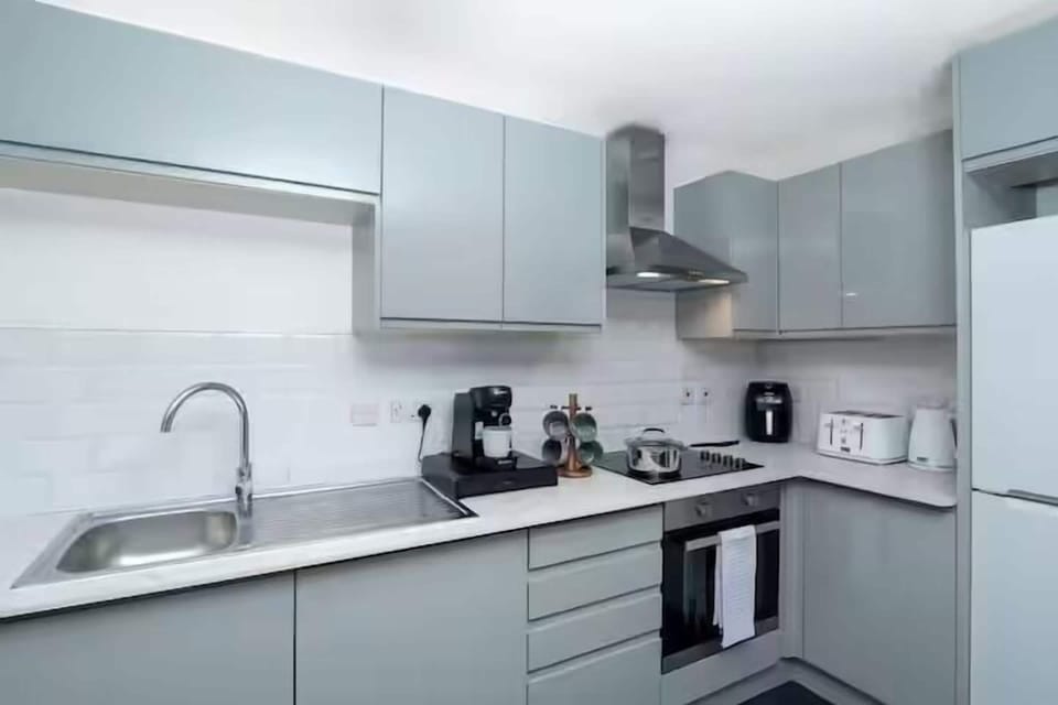 House | Private kitchen | Electric kettle, toaster
