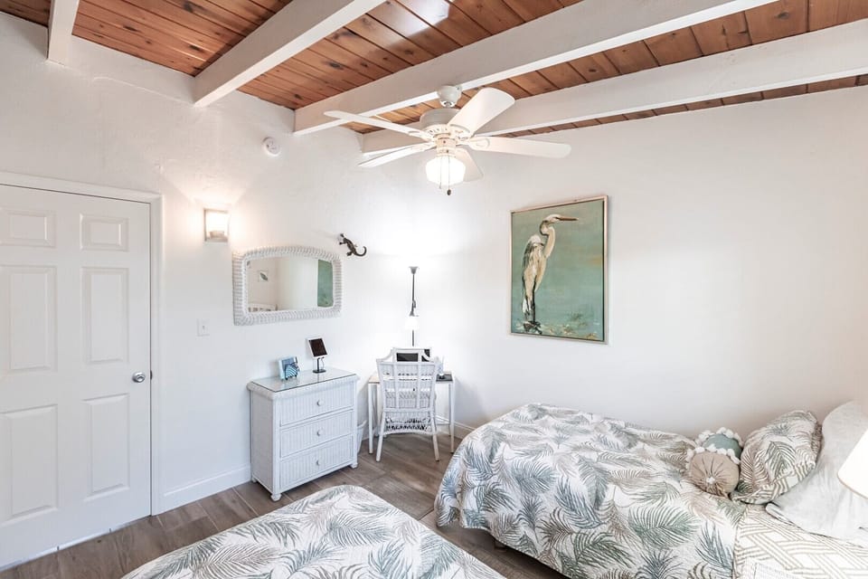16 Second Bedroom