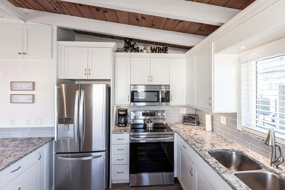 07 Kitchen