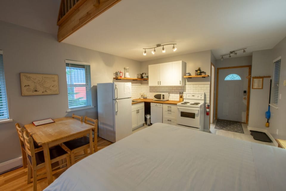 Kitchen and dining area for four
