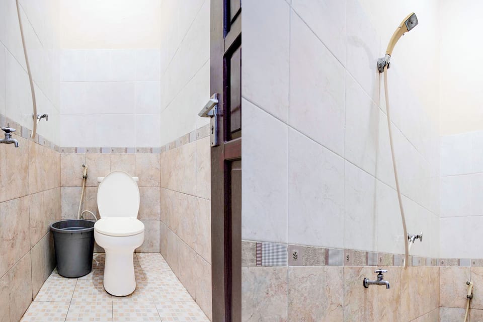 Standard Single Room | Bathroom | Shower, towels, soap, shampoo