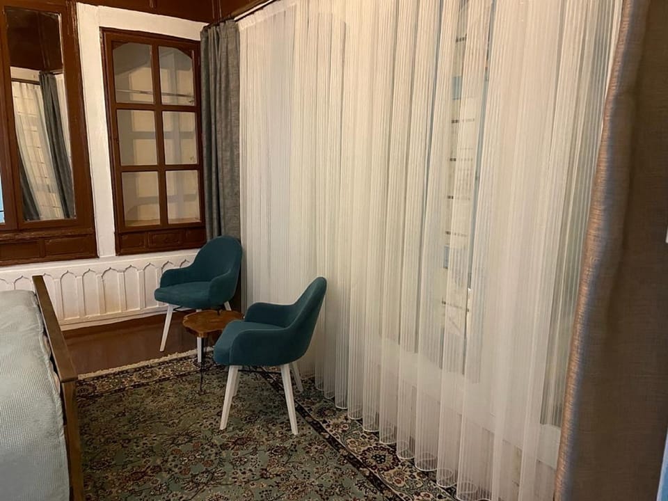 Economy Twin Room, Patio | Free WiFi