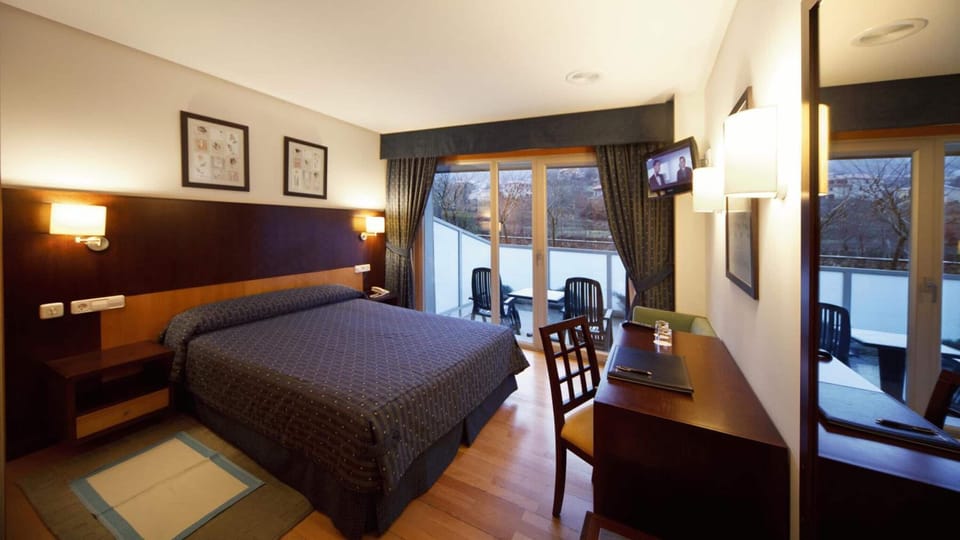 Minibar, in-room safe, desk, blackout drapes