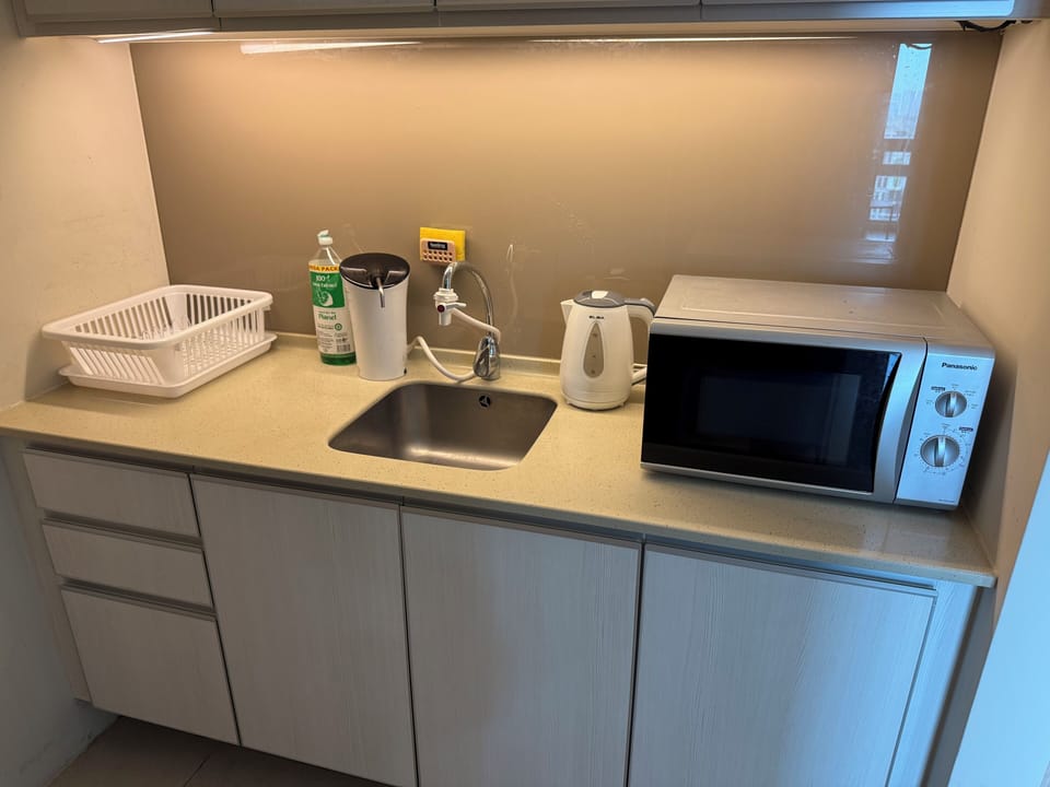 Comfort Apartment, City View | Private kitchen | Fridge, microwave, stovetop, cookware/dishes/utensils