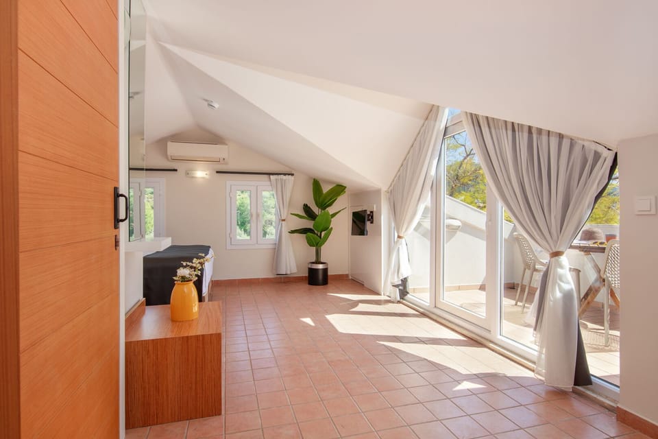 Junior Triple Room, Mountain View | Free WiFi