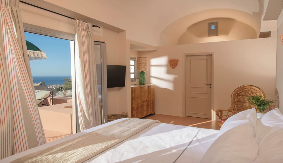 Terra Luxury Junior Suite Sea View | Iron/ironing board, free WiFi, bed sheets
