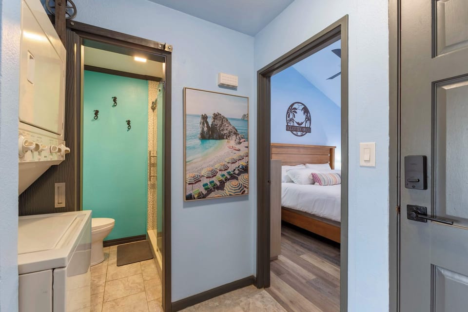 Navigate your stay with ease! Our well-connected spaces ensure smooth transitions between your private bedroom and essential facilities.