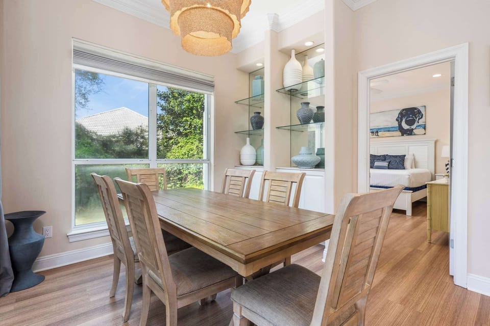 Dining table with seating for 6 