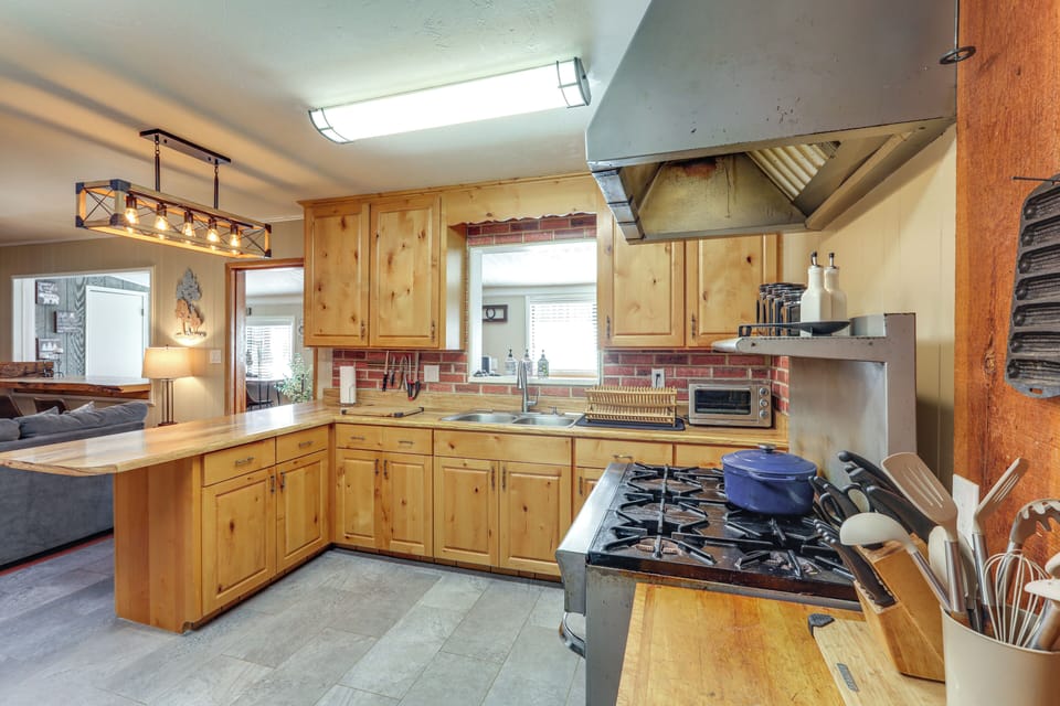 House (4 Bedrooms) | Interior