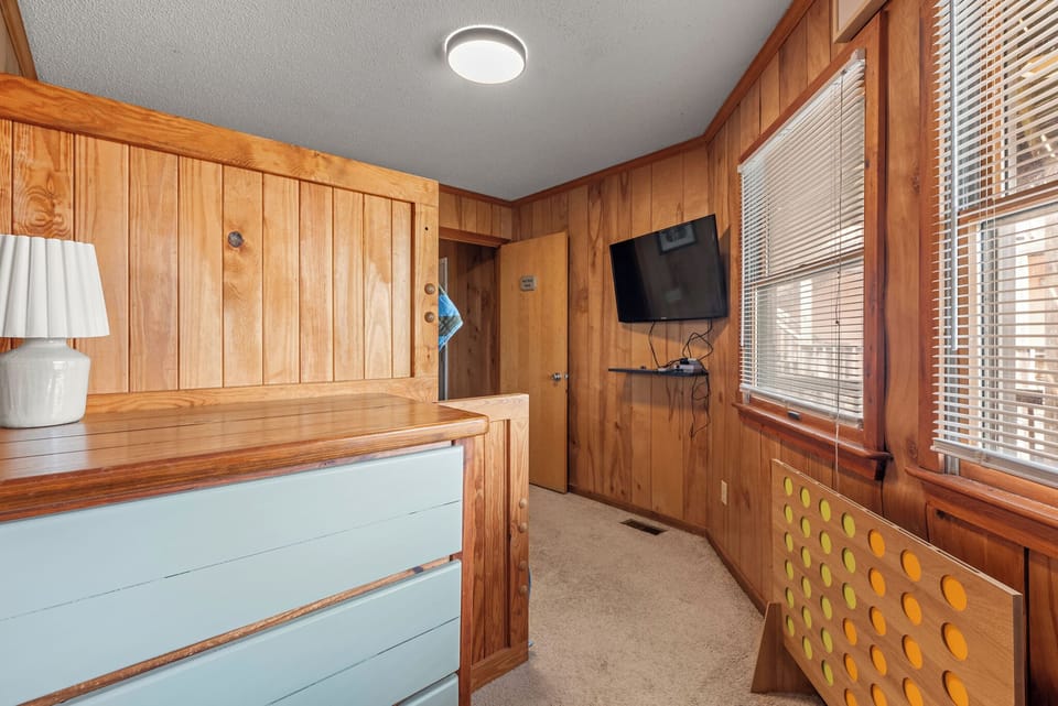 KDS3603: Ruff Waves Retreat | Mid Level Bedroom 4