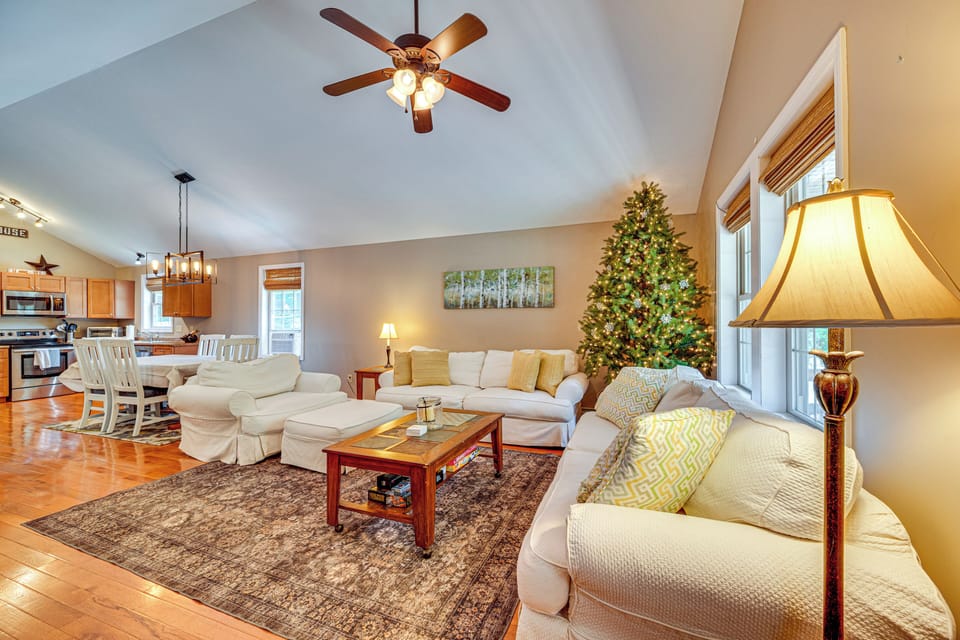 House (3 Bedrooms) | Interior