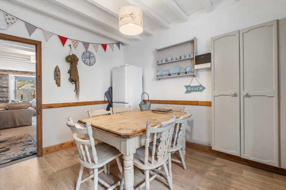 Kitchen at 10 Mill Road in Padstow, North Cornwall