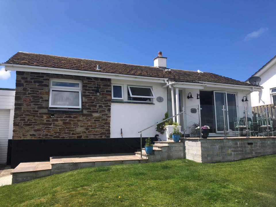 Curlews Bungalow Egerton Road Padstow