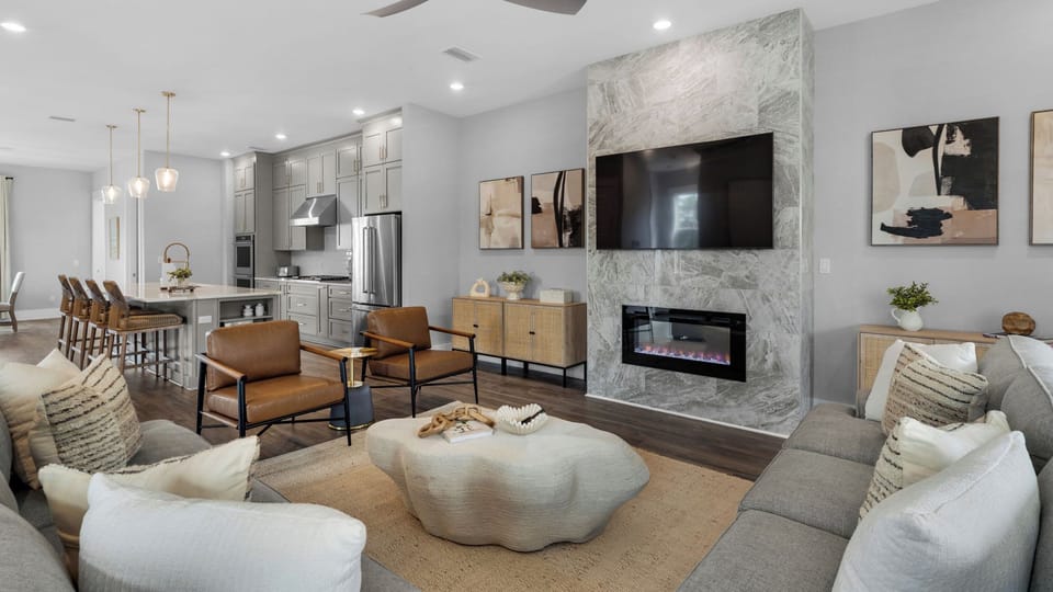 House, Multiple Beds, Patio, Garden View (Queen Palm) | Living area | 55-inch flat-screen TV with digital channels