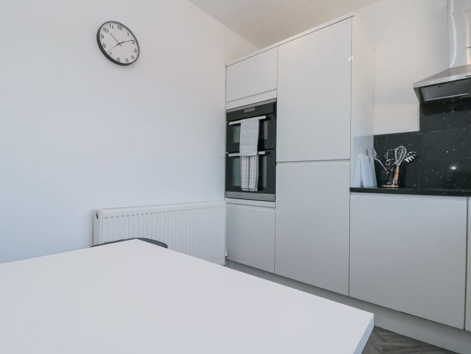 Fridge, microwave, dishwasher, toaster