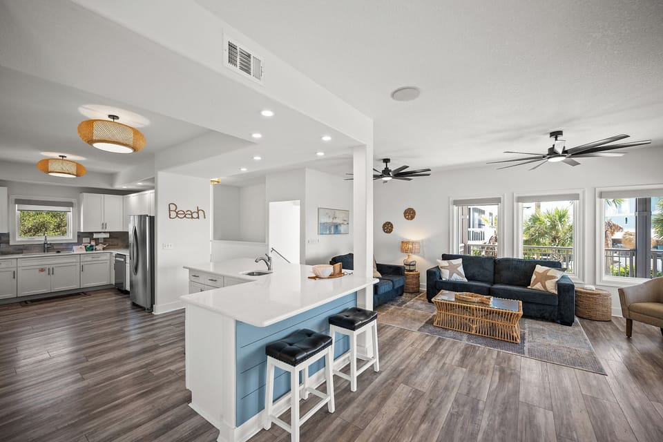 Main (2nd) Floor Living Room with Views! 