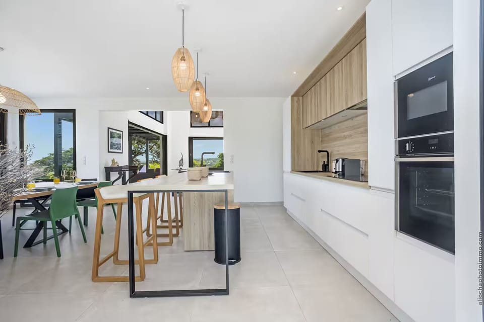 Luxury Villa, 5 Bedrooms, Private Pool, Sea View | Private kitchen | Highchair