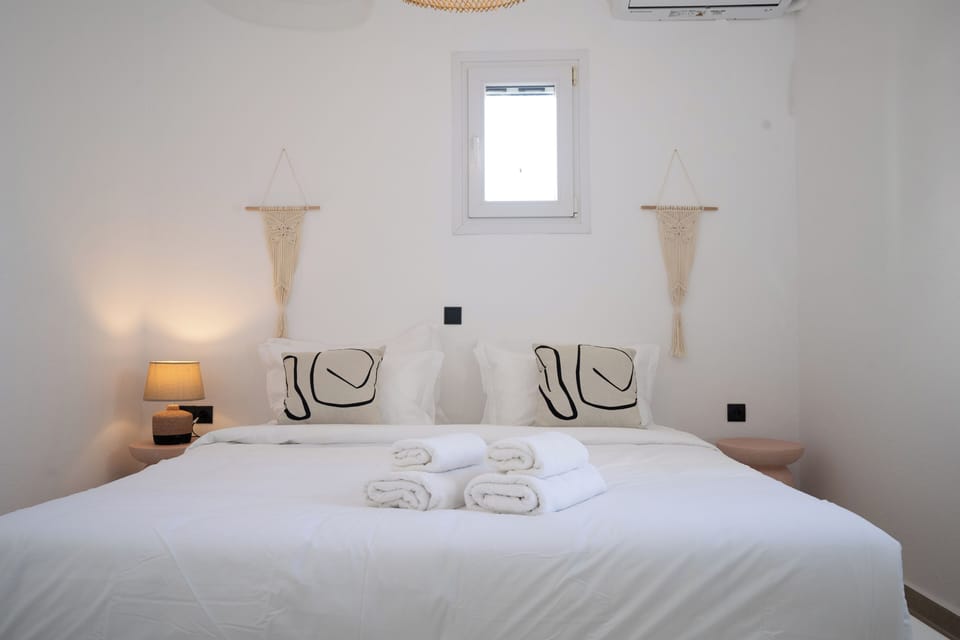 2 bedrooms, blackout drapes, soundproofing, free WiFi
