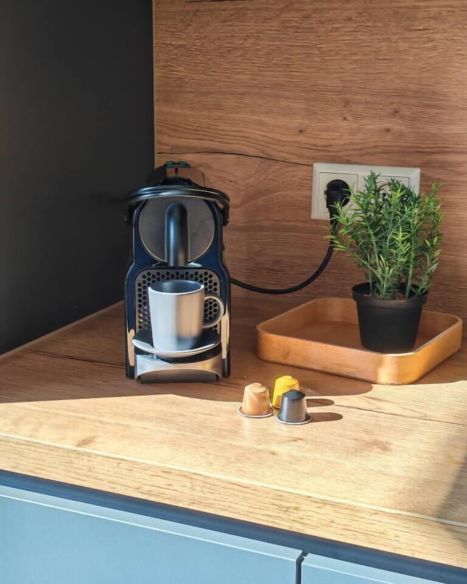 21cddd20-1d6c-41cf-9ffd-72b0e92e9da1