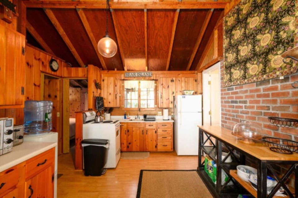 Fully equipped kitchen for easy meals during your stay