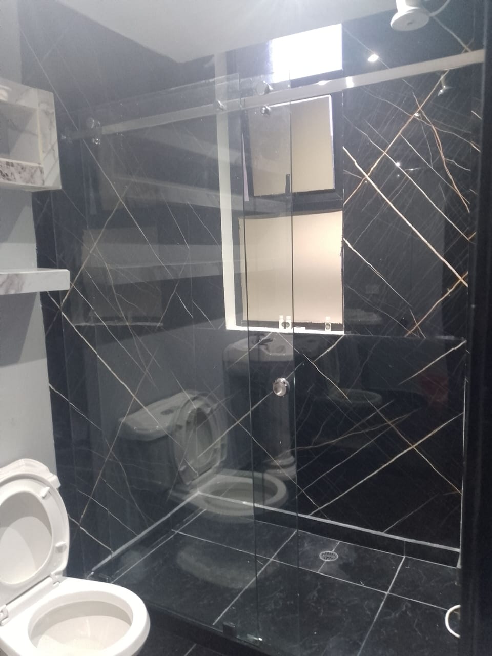 Standard Room | Bathroom
