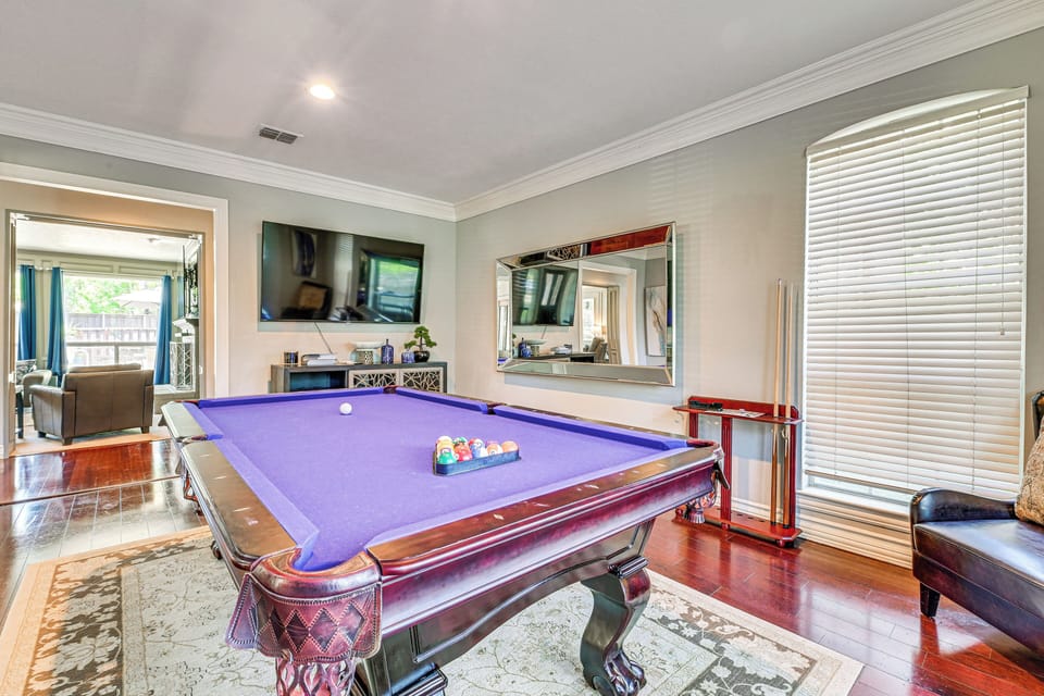 Pool Room | 1st Floor | Smart TV