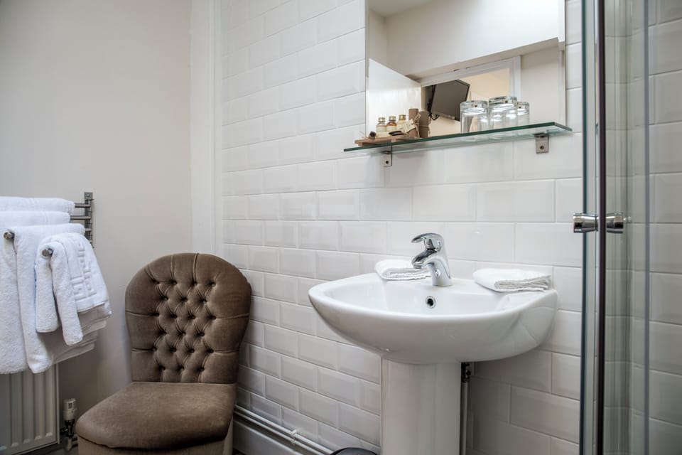 Double Room | Bathroom