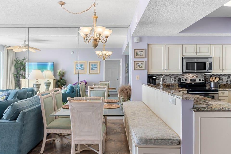 Open living & kitchen space designed for relaxing, dining & spending time together.