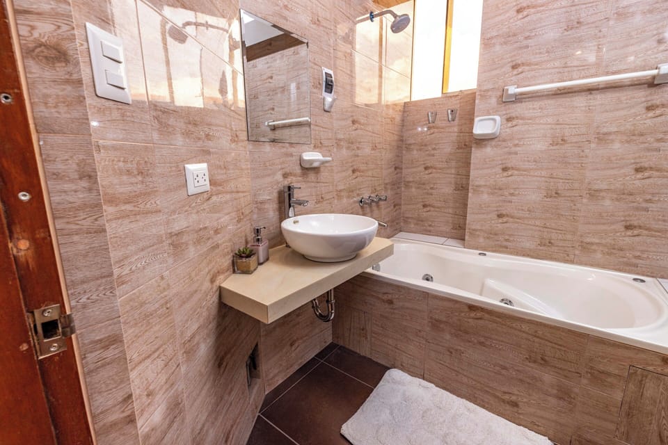 Superior Suite, Multiple Beds, City View | Bathroom | Shower, free toiletries, hair dryer (on request)